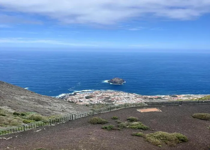 別荘 In Garachico With Mountain Views
