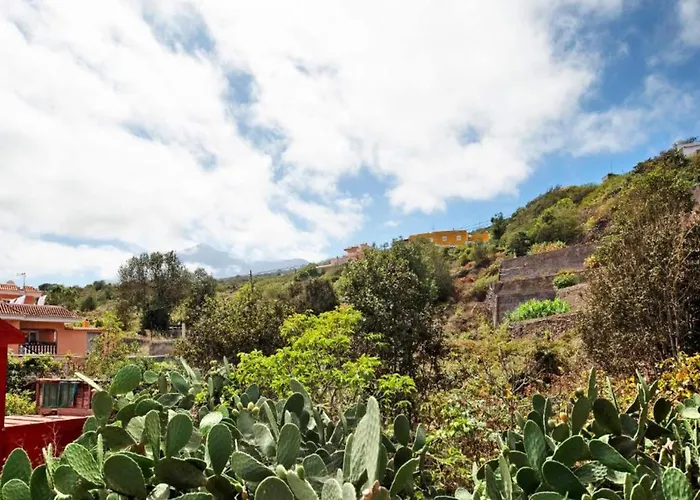 In Garachico With Mountain Views *