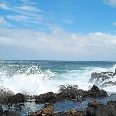 بيت للعطل In Garachico With Mountain Views *